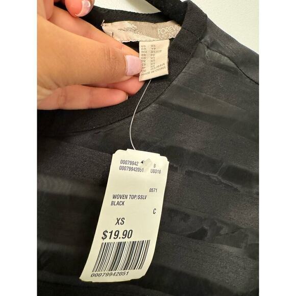 Forever 21 NWT XS Boxy Fit Short Sleeve Illusion Top Black - Picture 5 of 5